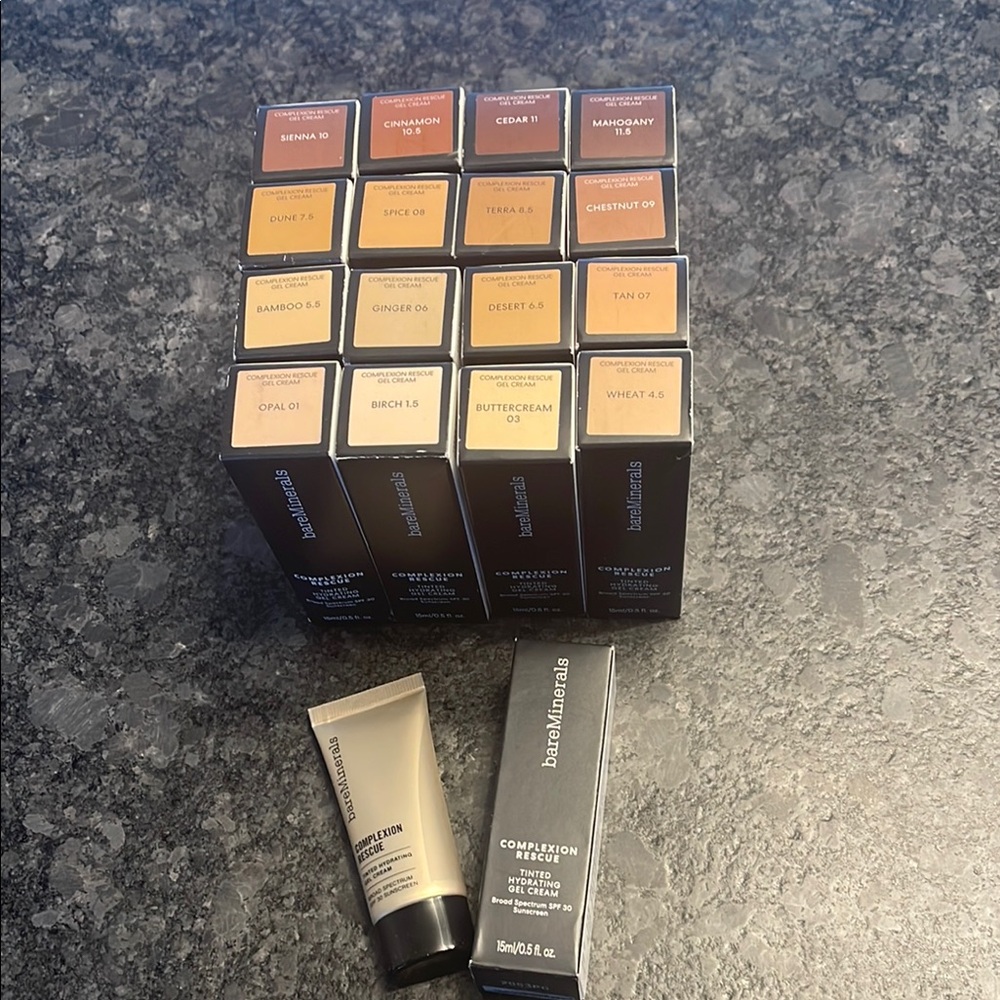 Bare Minerals Mini Complexion Rescue Tinted Hydrating Gel Cream from 17 shades